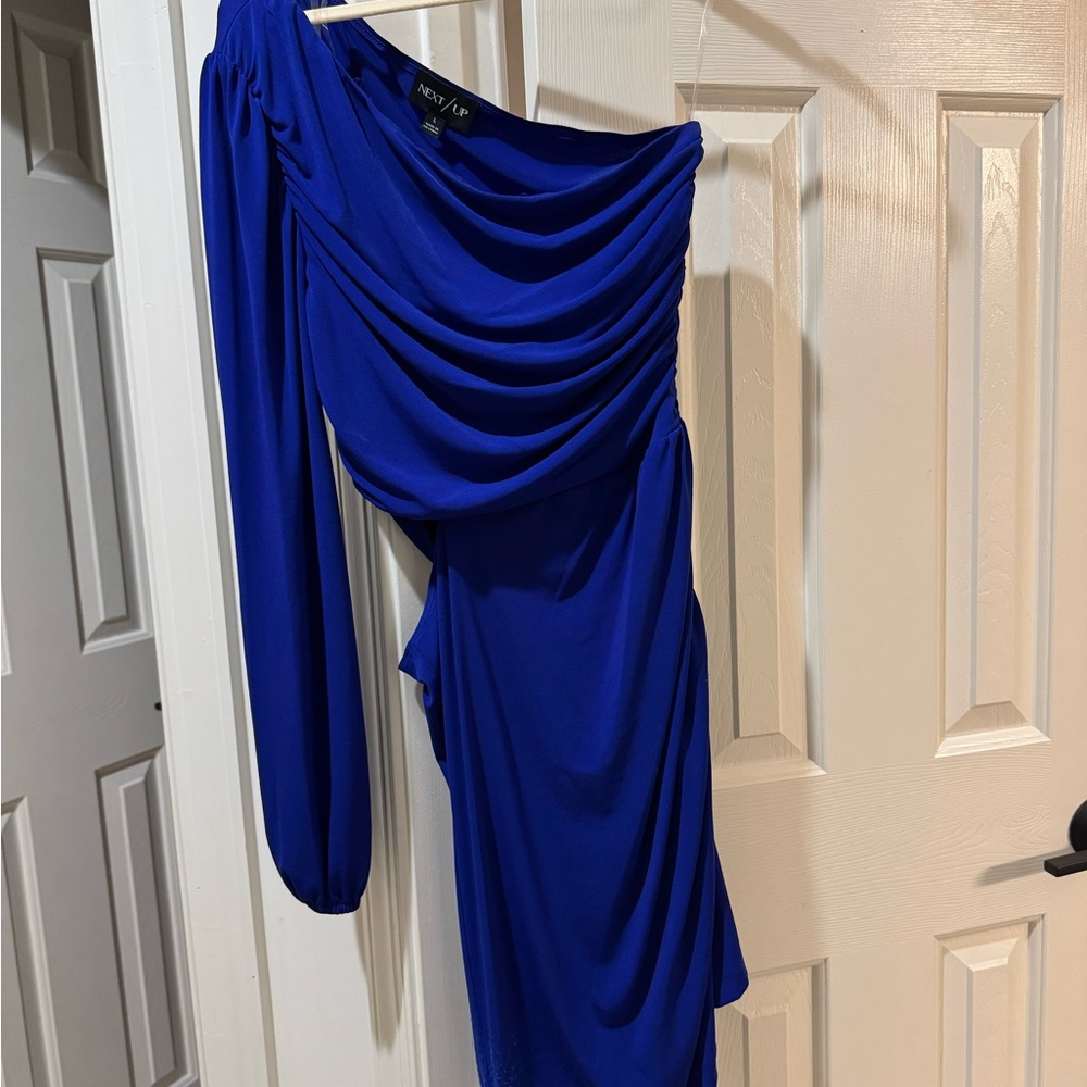 The most gorgeous Royal Blue One-Shoulder Dress with side cut out